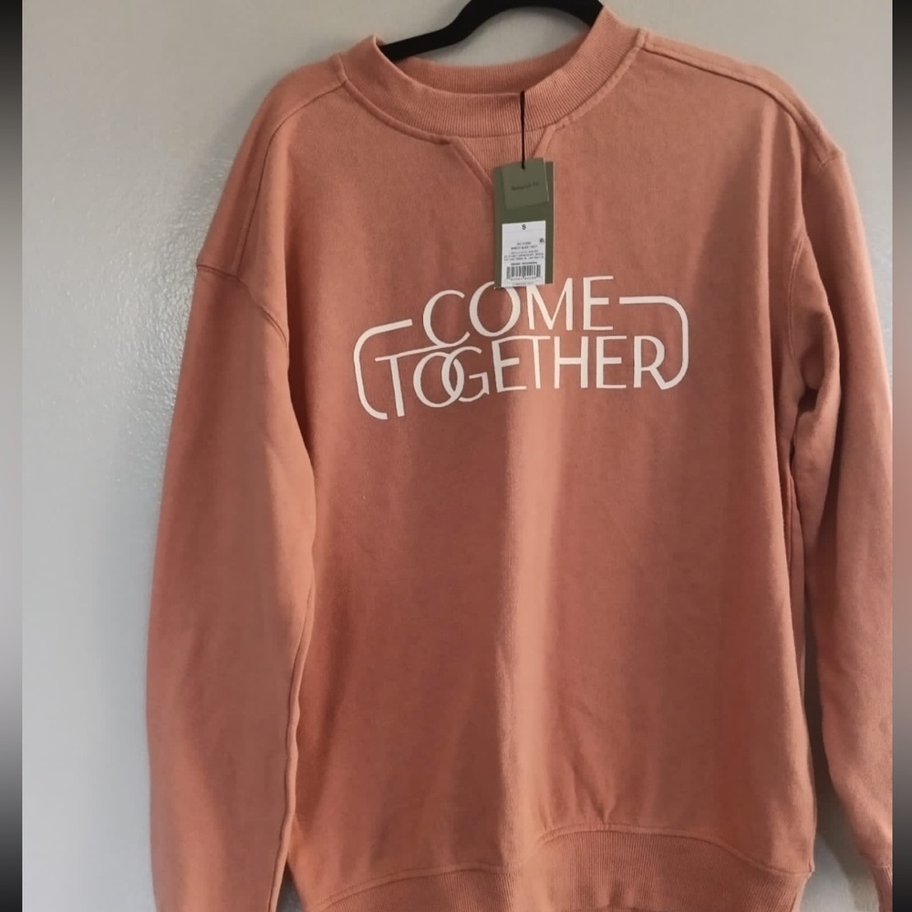Women’s pink sweatshirt